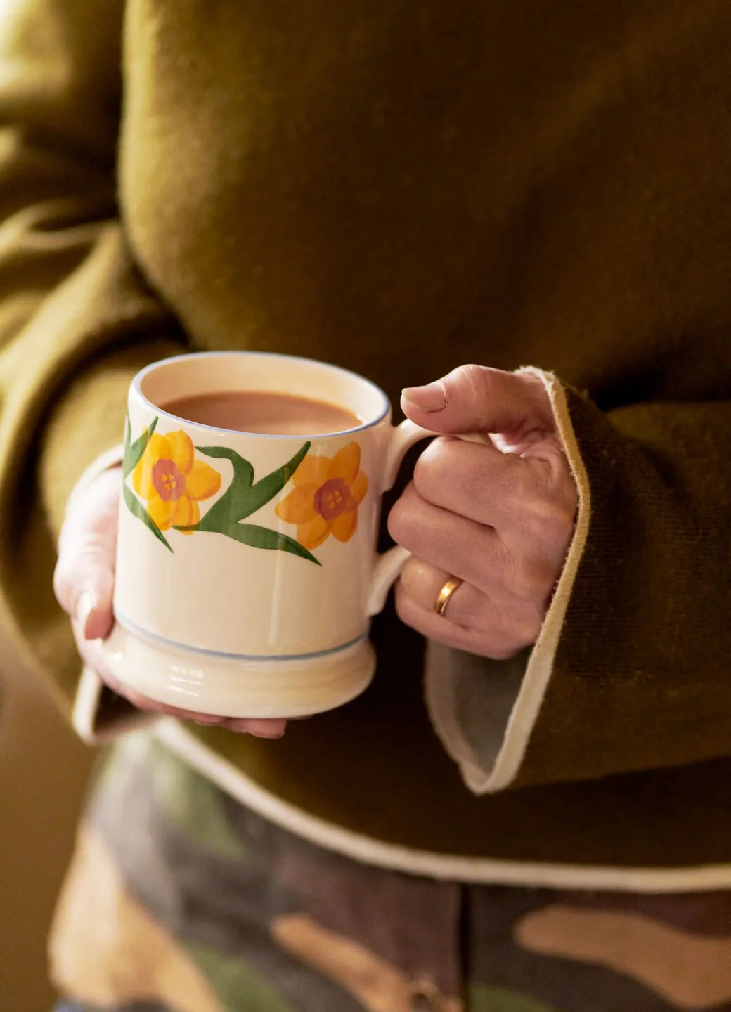 Windblown Daffodils Mug - Thumbnail 2